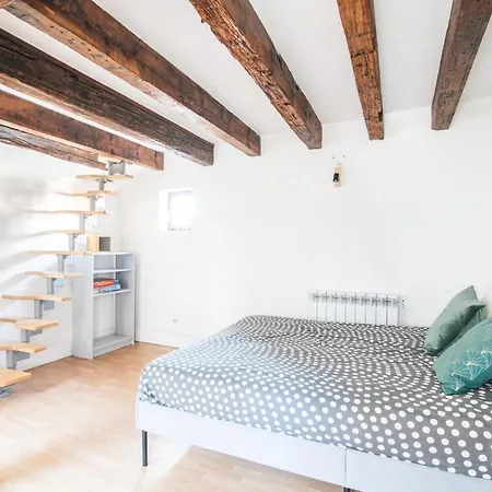 La Petite Cathedrale Sejour De 30 Jours Ou Apartment *